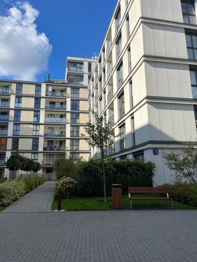 Near Airport Cybernetyki Inn Varşovia Exterior foto